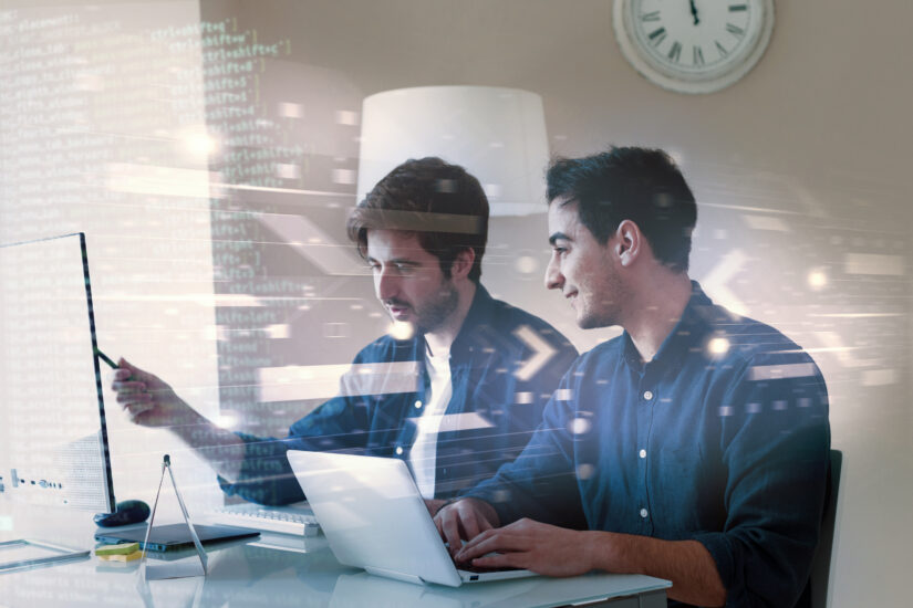 Infographic comparing WordPress and custom CMS solutions based on functionality, security, scalability, and cost